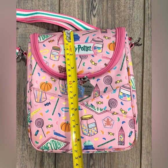 JuJuBe x Harry Potter Honeydukes Pink Crossbody Bag | Wizarding World - Picture 12 of 13